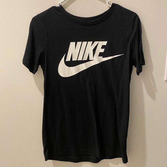 Nike Tops - Nike Dri-Fit Shirt
